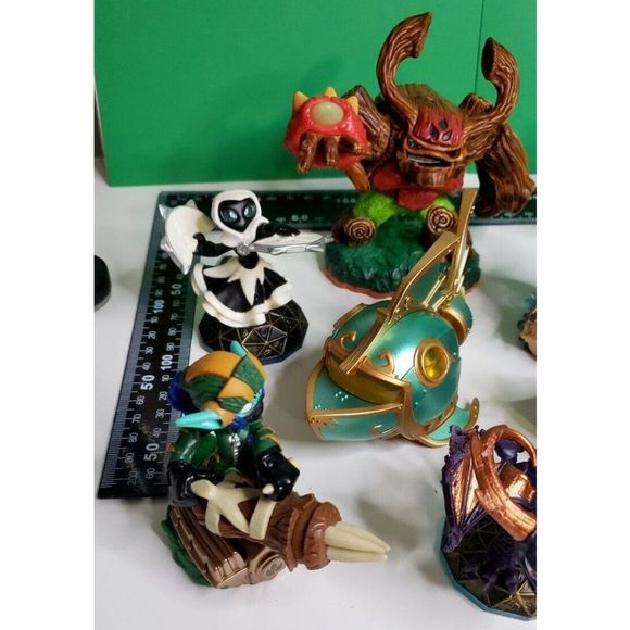 Lot of Skylanders Toys Figurines Spyro and more Activision Figurines - Picture 16 of 16
